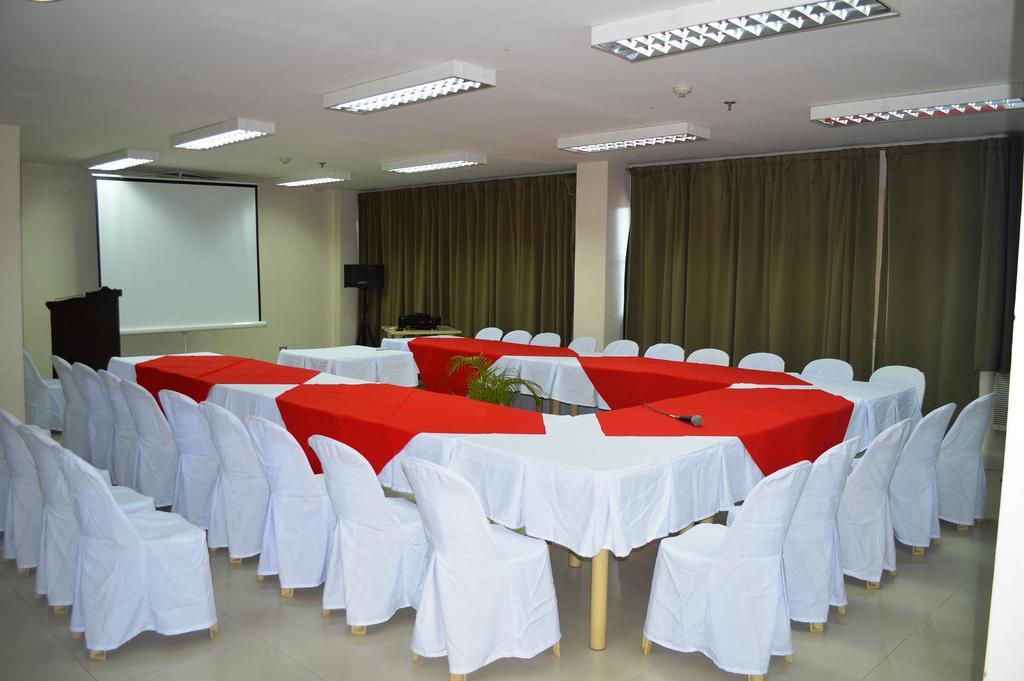 Alu Hotel Davao Exterior photo