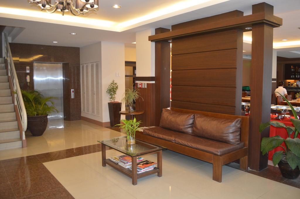 Alu Hotel Davao Exterior photo