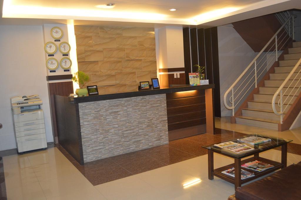 Alu Hotel Davao Exterior photo