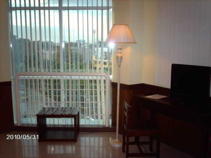 Alu Hotel Davao Exterior photo