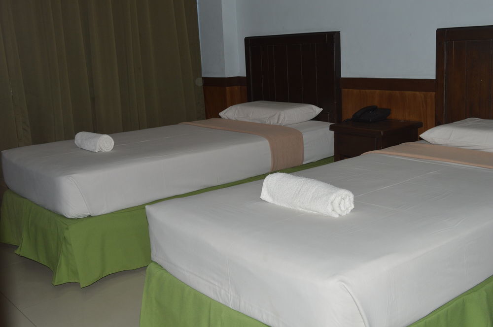 Alu Hotel Davao Exterior photo
