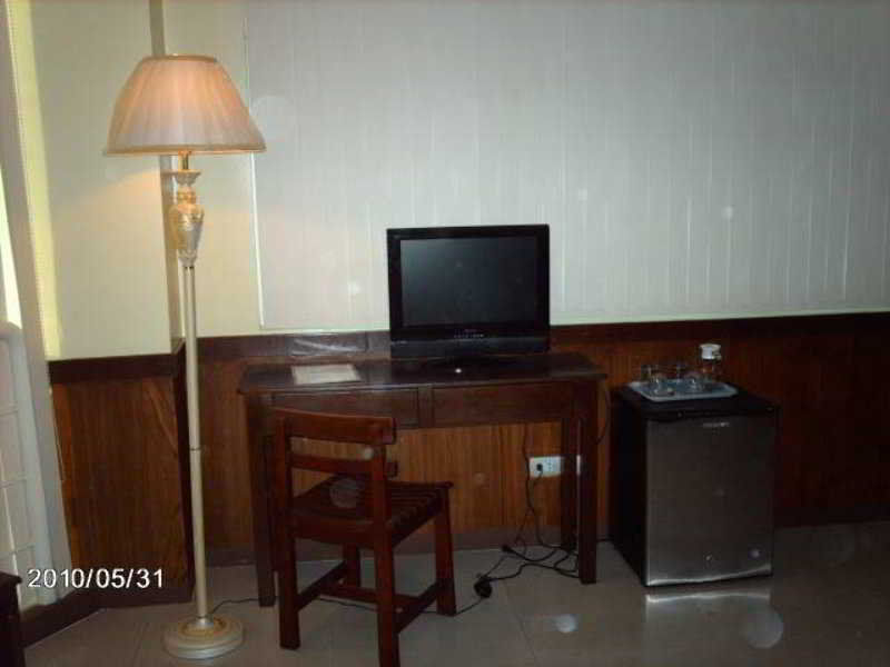 Alu Hotel Davao Exterior photo
