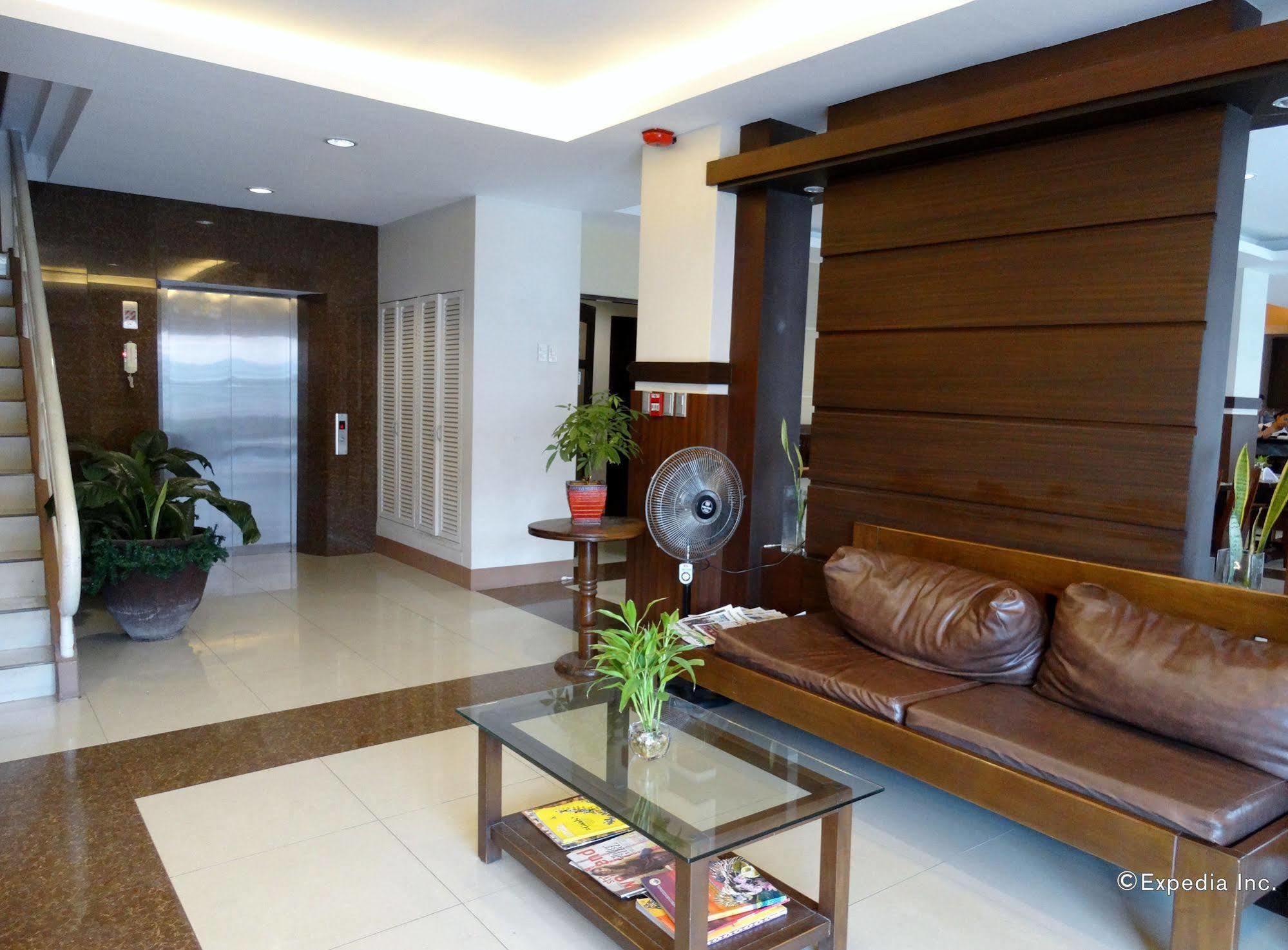 Alu Hotel Davao Exterior photo