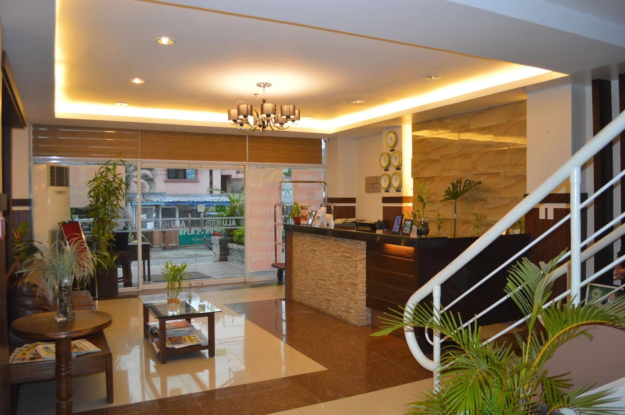 Alu Hotel Davao Exterior photo