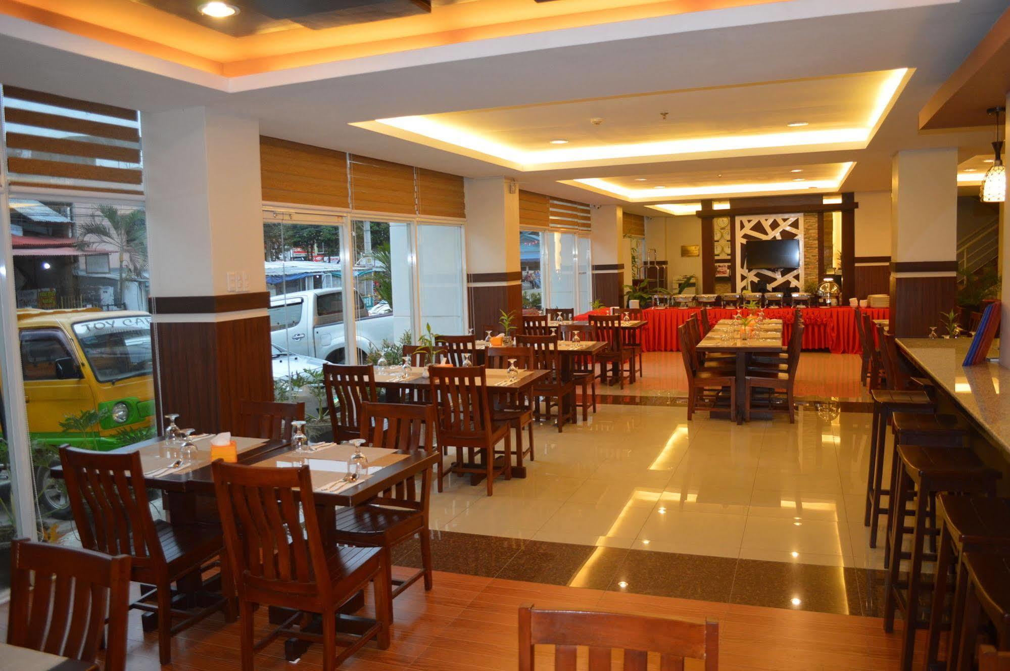 Alu Hotel Davao Exterior photo