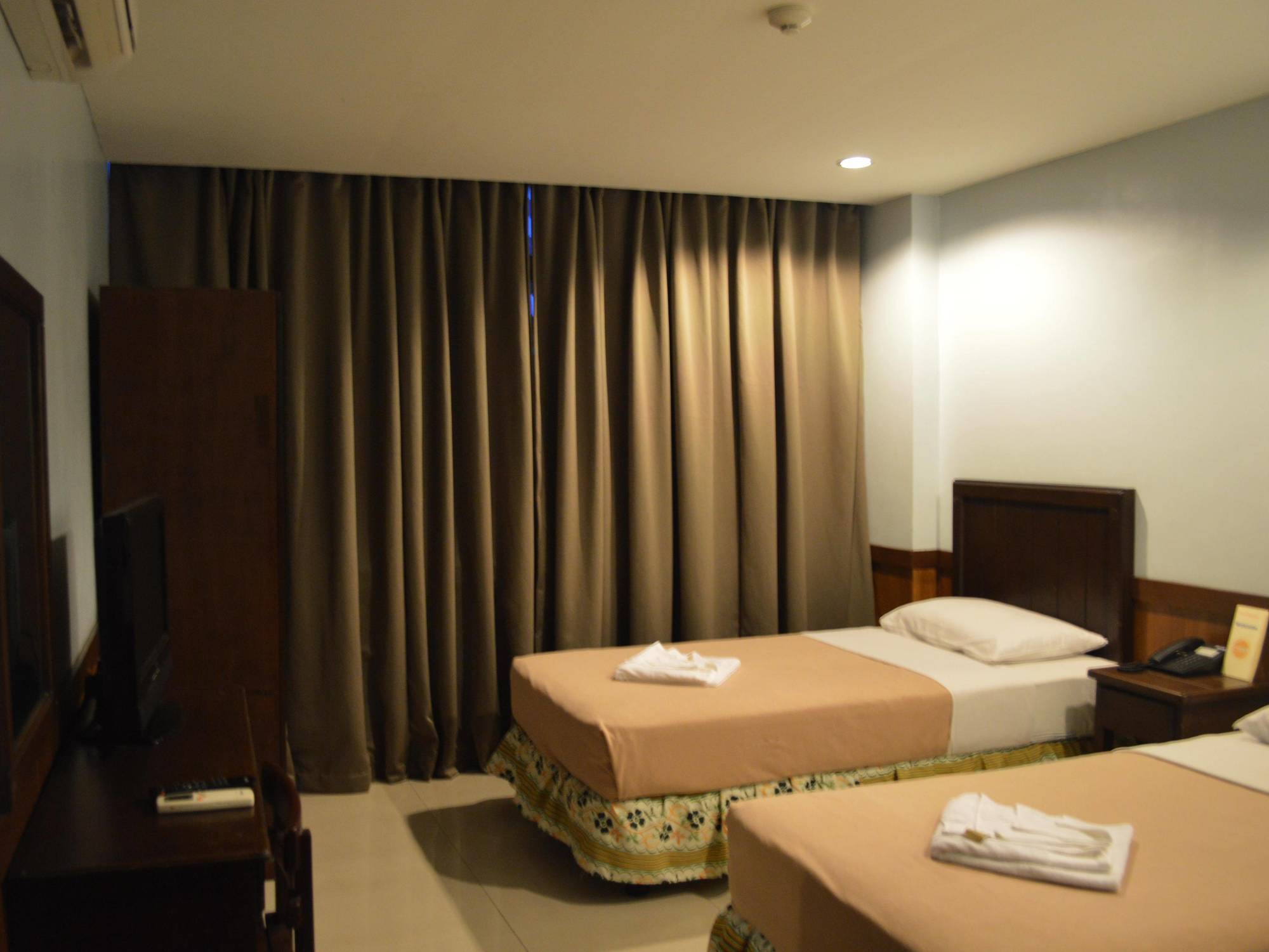 Alu Hotel Davao Exterior photo